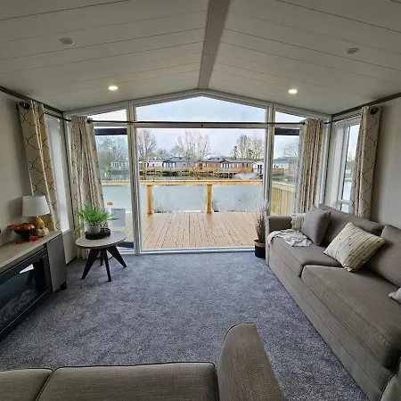 Bluebird - Brickyard Lakes 度假居